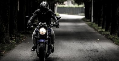 ¿Cuánto cuesta el carnet de moto? Todos los detalles aquí.